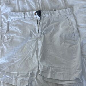 Vineyard Vines White Flat Front Men's Shorts